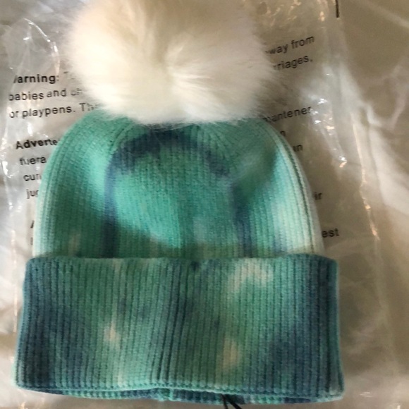 Jocelyn Pom Beanie Tie Dye Winter Hat One Size - Picture 1 of 6